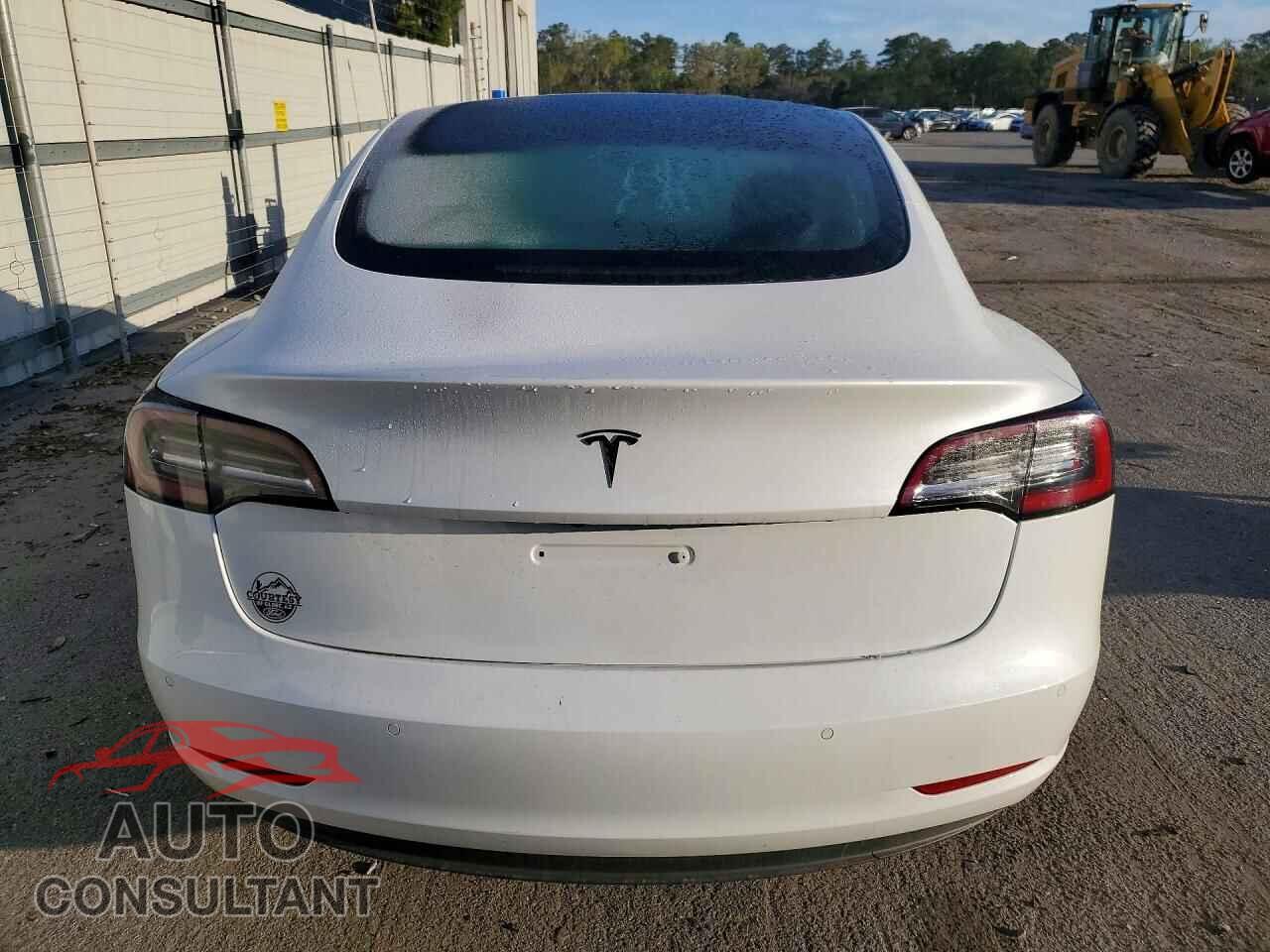 TESLA MODEL 3 2021 - 5YJ3E1EA4MF921473