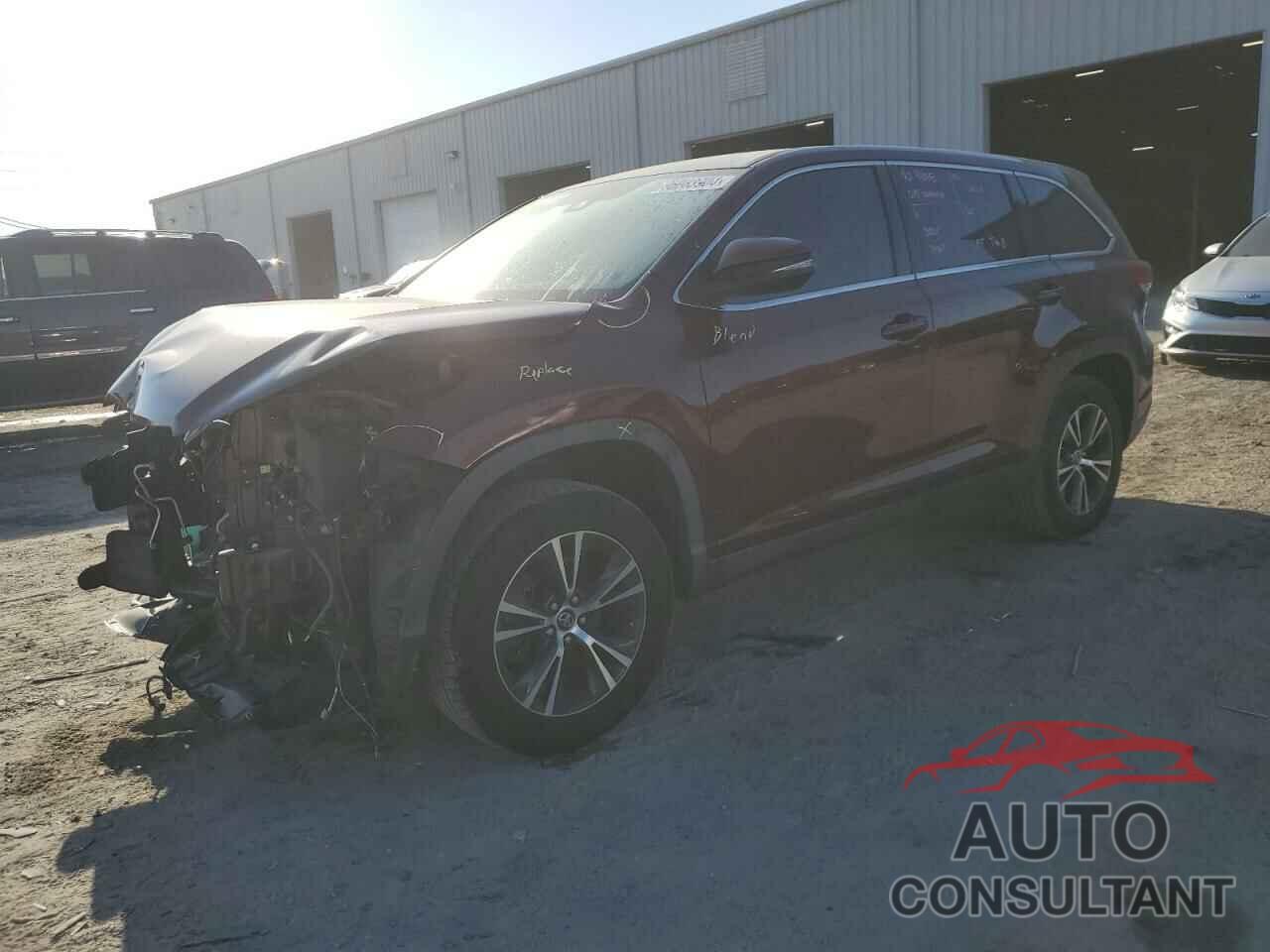 TOYOTA HIGHLANDER 2019 - 5TDZARFH7KS042302