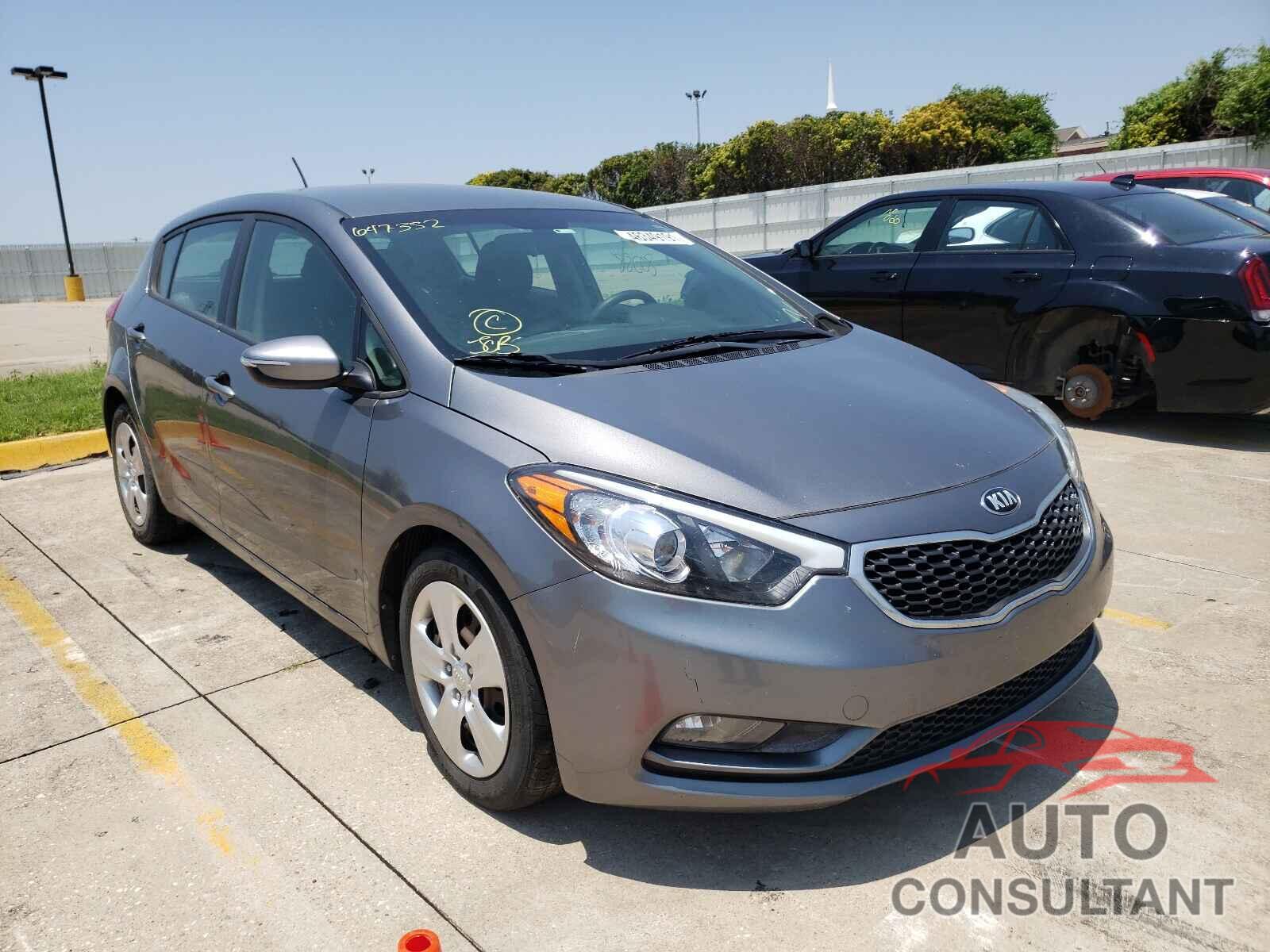 KIA FORTE 2016 - KNAFK5A89G5647352