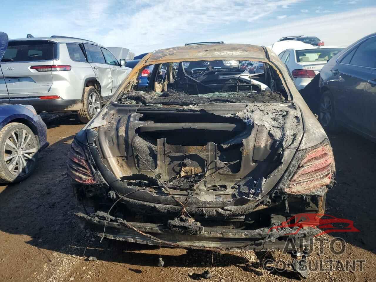MERCEDES-BENZ E-CLASS 2017 - WDDZF4KB5HA171575