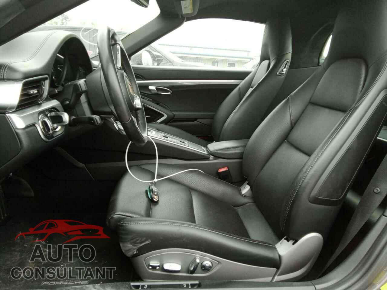 PORSCHE 911 2017 - WP0BB2A99HS136820