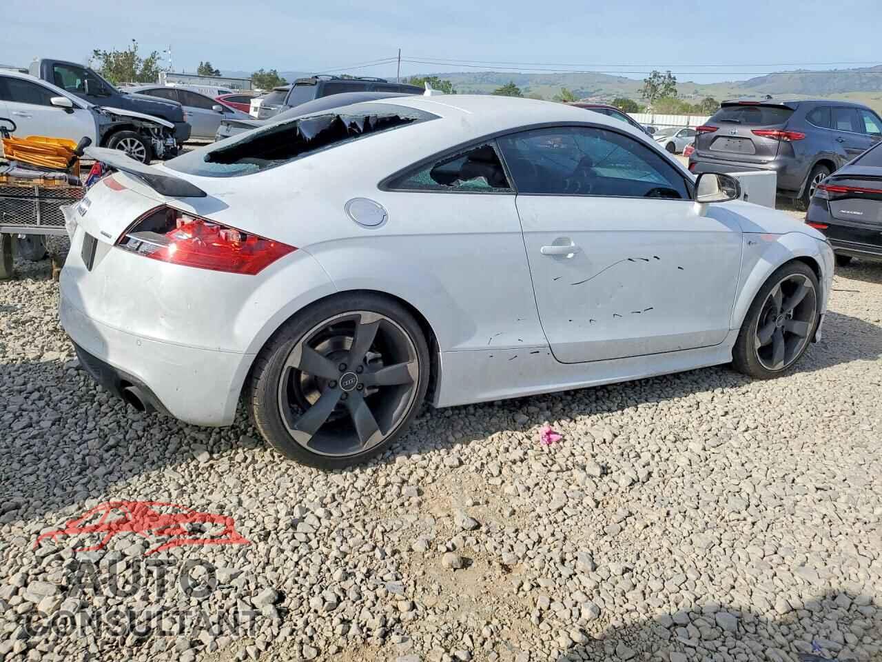 AUDI TT 2014 - TRUBFAFK5E1005093