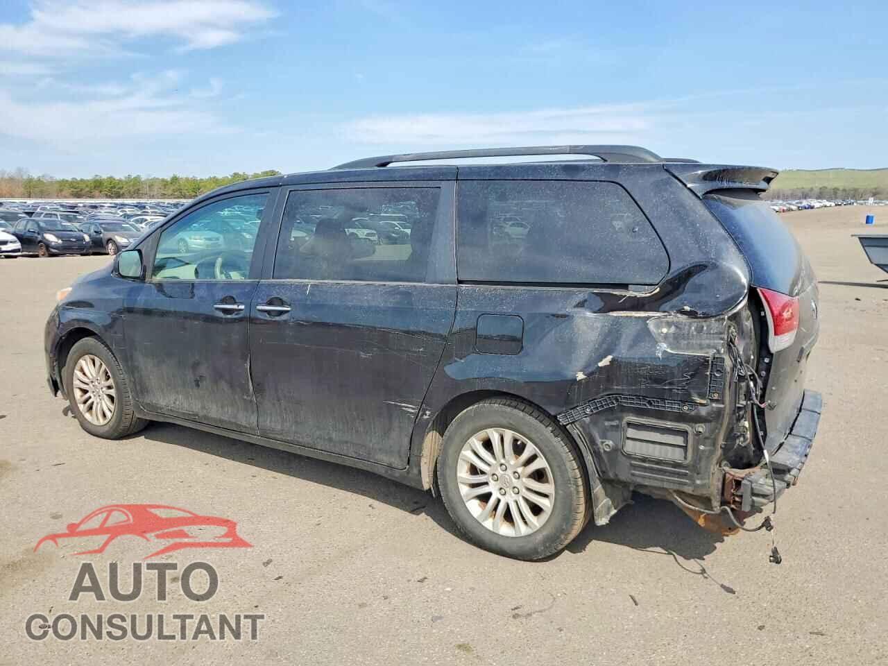 TOYOTA SIENNA 2013 - 5TDYK3DC8DS370537