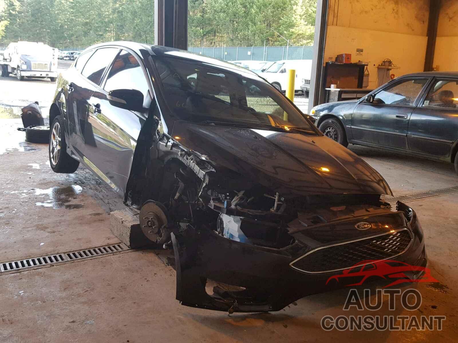 FORD FOCUS 2015 - 1FADP3K22FL304571