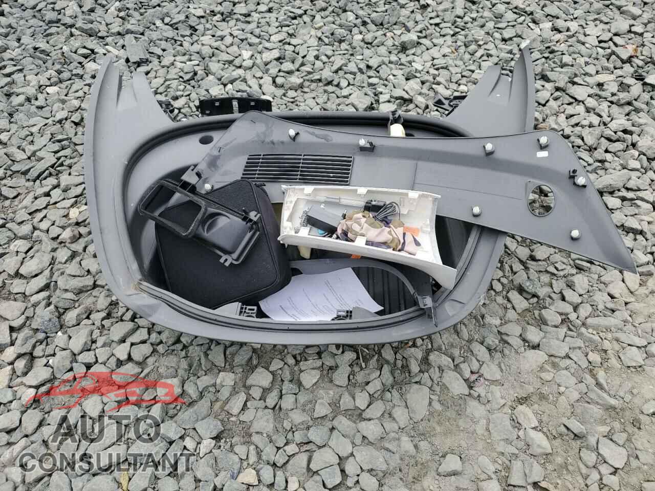 TESLA MODEL 3 2023 - 5YJ3E1EA5PF429538