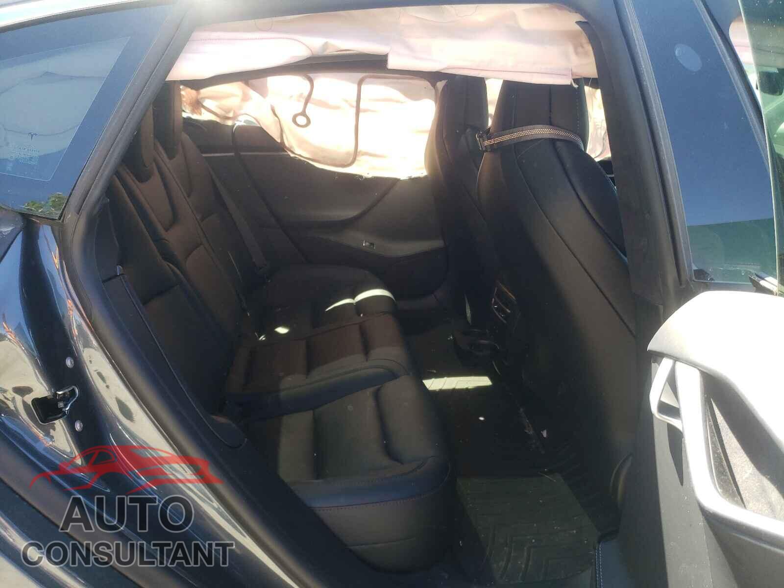 TESLA MODEL S 2018 - 5YJSA1E20JF277272