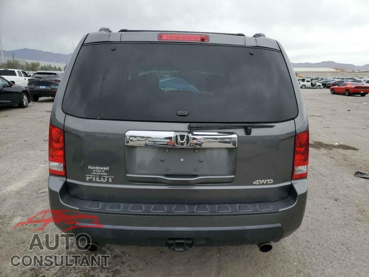 HONDA PILOT 2011 - 5FNYF4H5XBB021080
