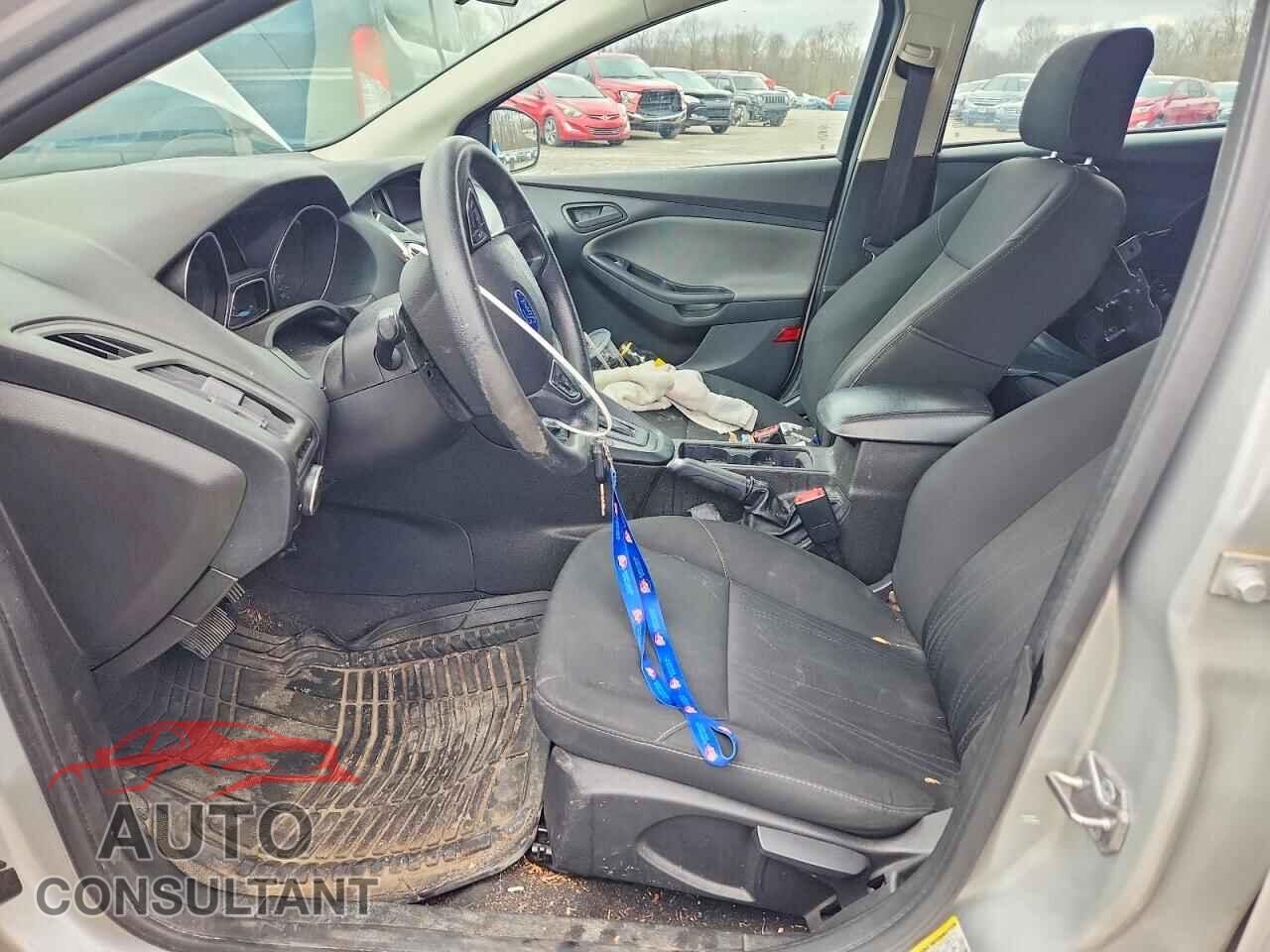 FORD FOCUS 2016 - 1FADP3K28GL289799