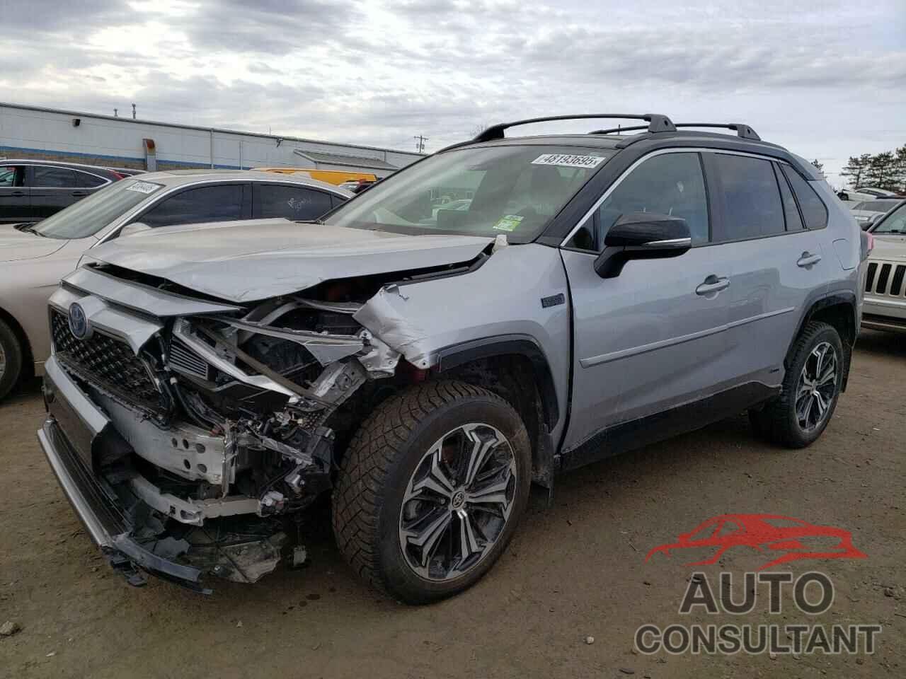 TOYOTA RAV4 2023 - JTMEB3FV7PD132860