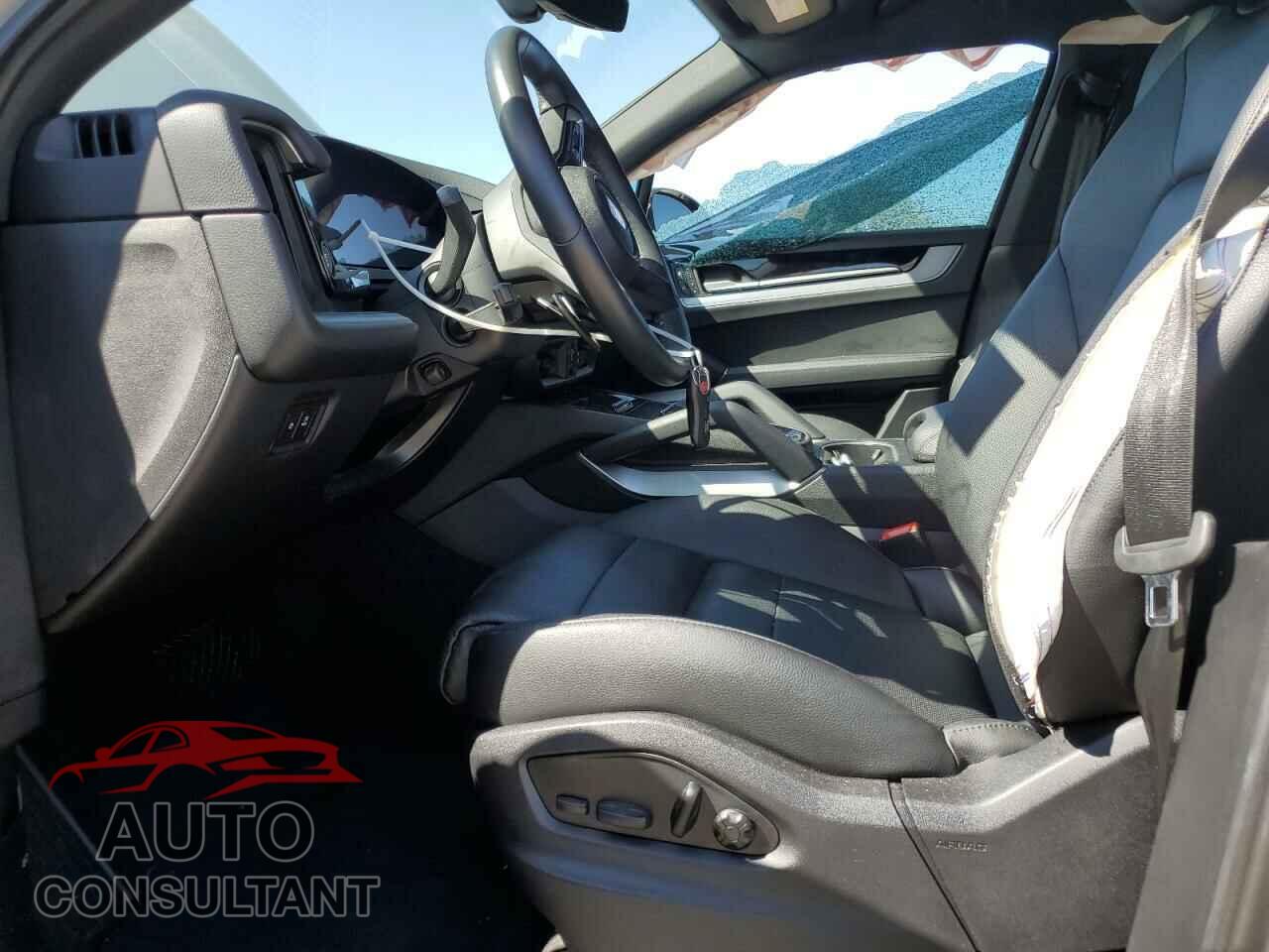 PORSCHE CAYENNE 2024 - WP1AA2AY3RDA04548
