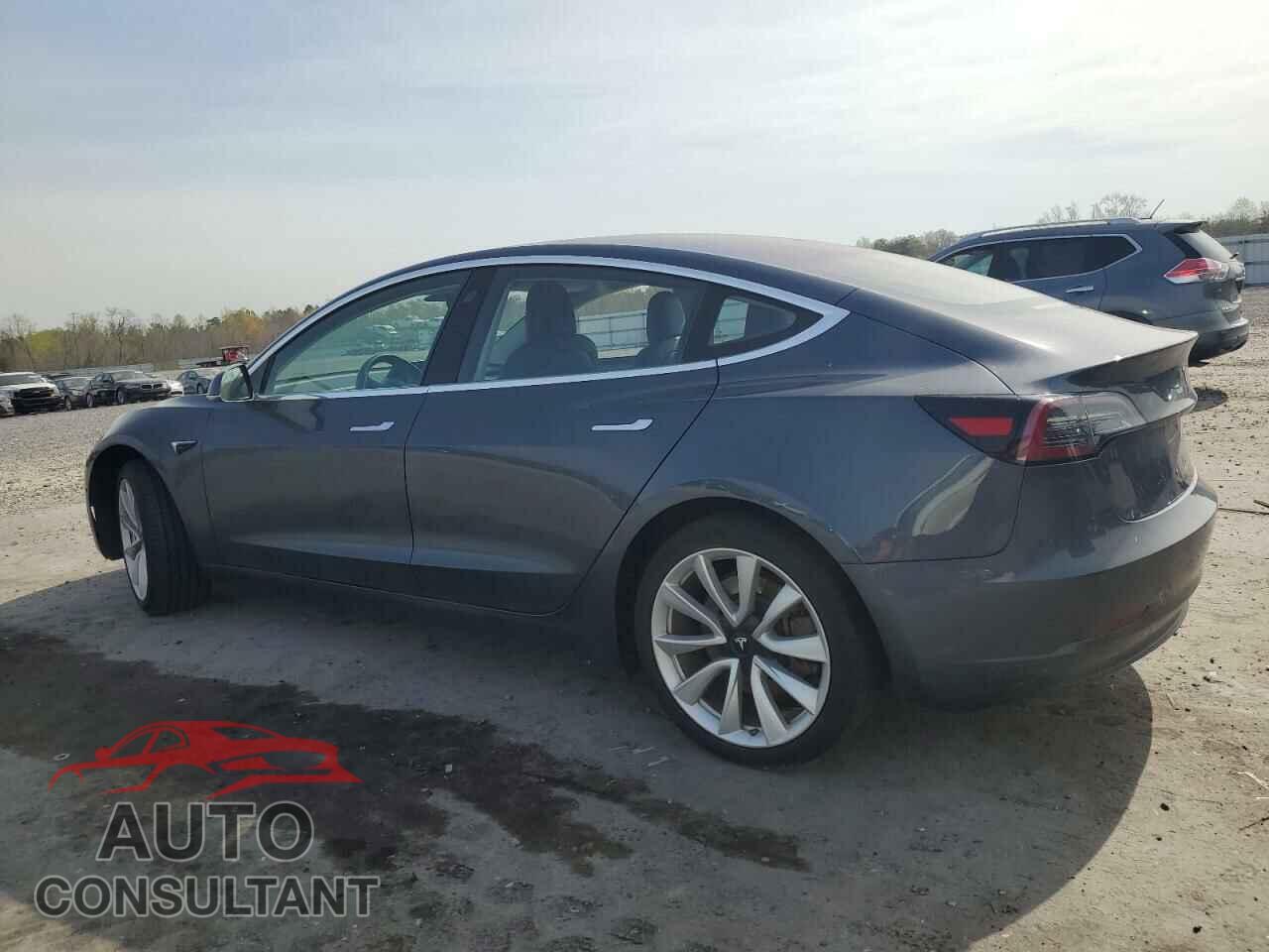 TESLA MODEL 3 2018 - 5YJ3E1EA6JF049017