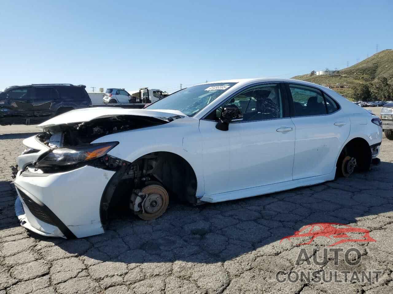 TOYOTA CAMRY 2022 - 4T1G11AK0NU688952
