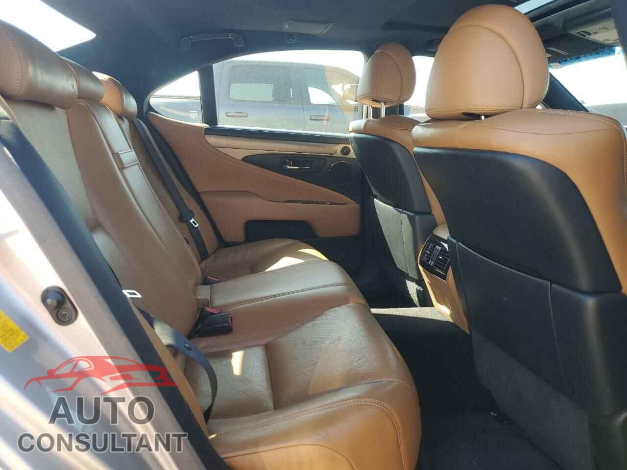 LEXUS LS460 2014 - JTHCL5EF1E5022810