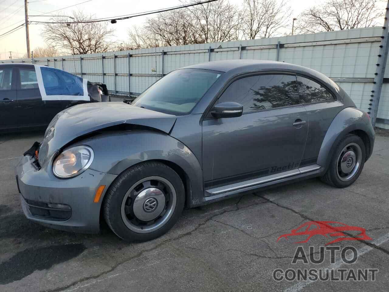 VOLKSWAGEN BEETLE 2013 - 3VWJP7AT3DM657067