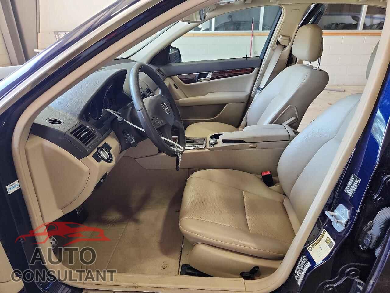 MERCEDES-BENZ C-CLASS 2010 - WDDGF5EB5AR098112