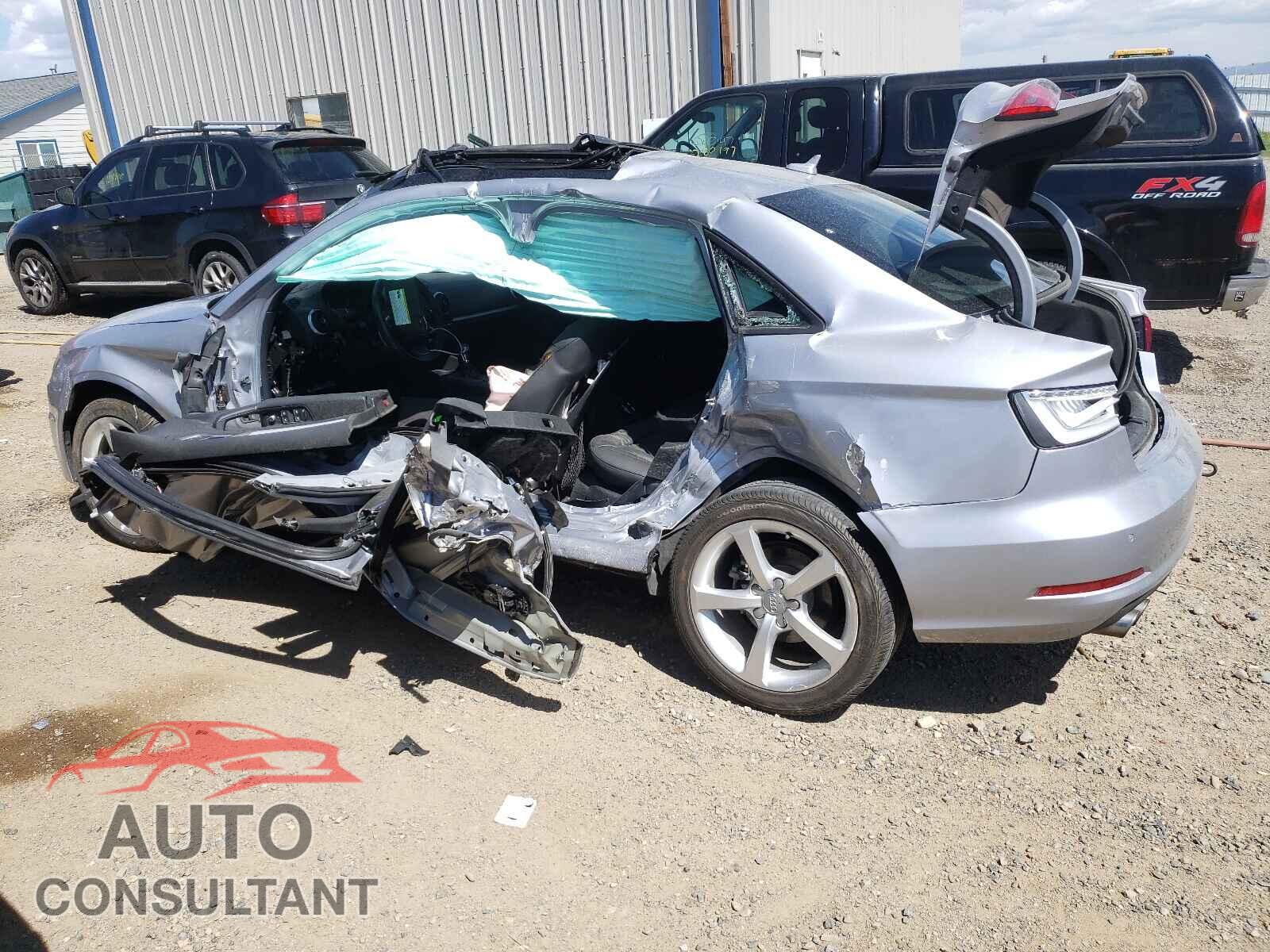 AUDI A3 2016 - WAUA7GFF2G1032552