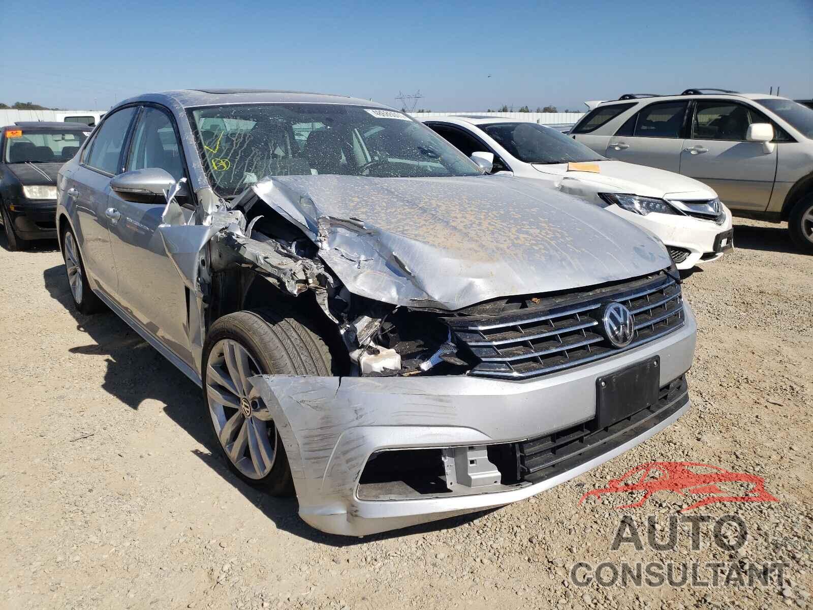 VOLKSWAGEN PASSAT 2019 - 1VWLA7A35KC009870