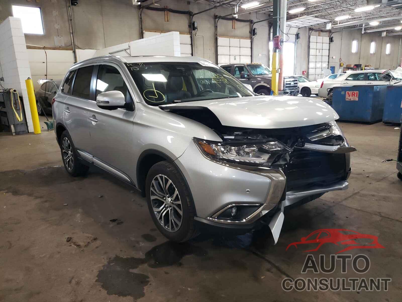 MITSUBISHI OUTLANDER 2018 - JA4AZ3A39JZ021943