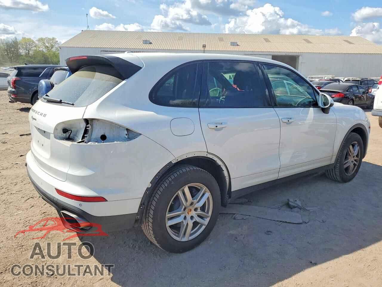 PORSCHE CAYENNE 2016 - WP1AA2A28GKA08776