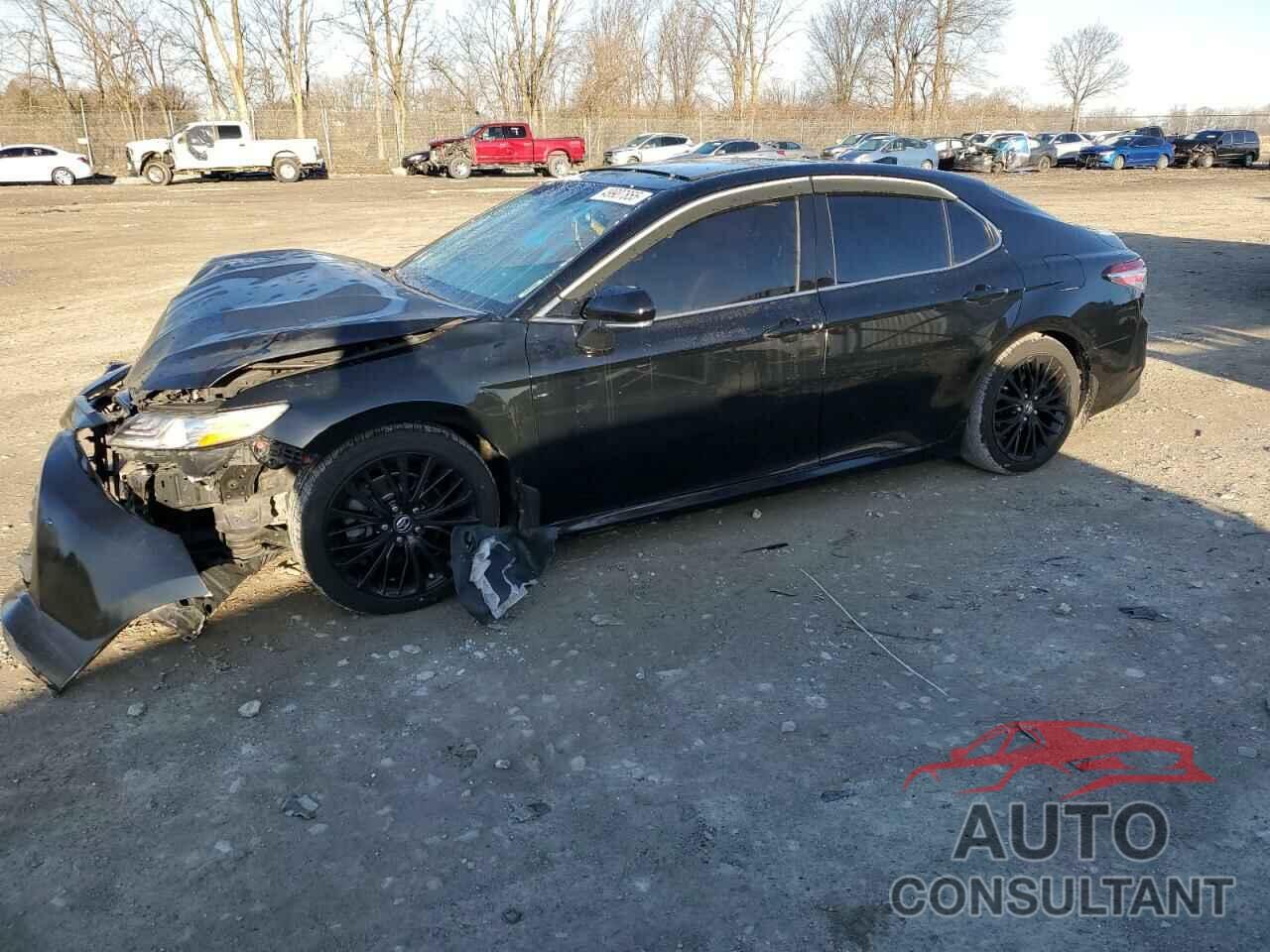TOYOTA CAMRY 2018 - 4T1B11HK0JU093836