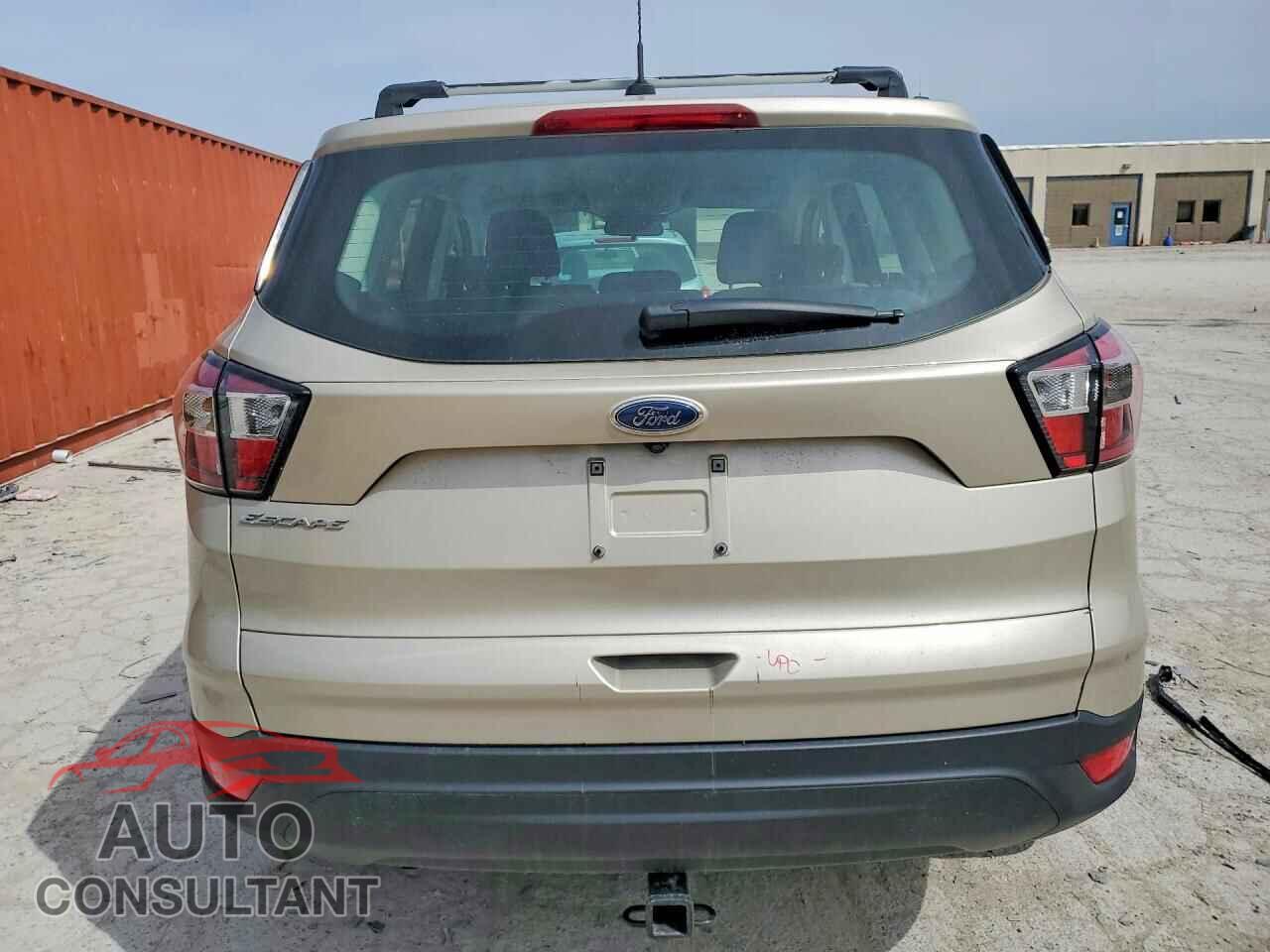 FORD ESCAPE 2017 - 1FMCU0F73HUB78376