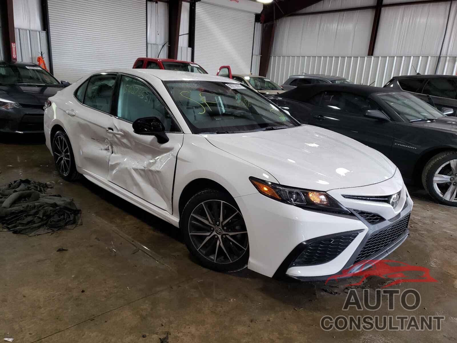TOYOTA CAMRY 2021 - 4T1G11BK0MU031341