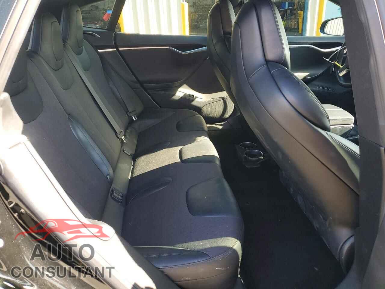 TESLA MODEL S 2017 - 5YJSA1E15HF202729