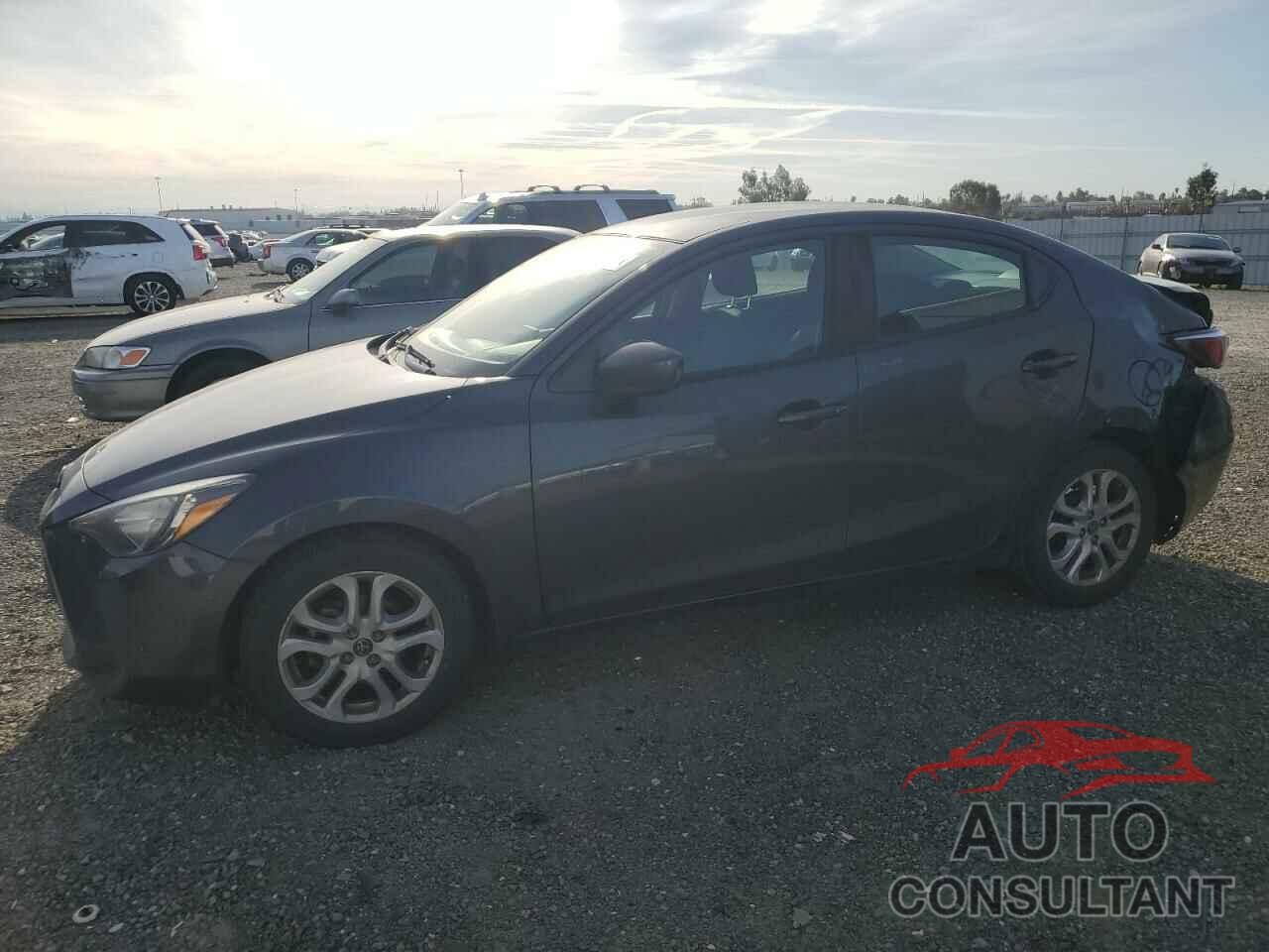 TOYOTA YARIS 2018 - 3MYDLBYV0JY326717