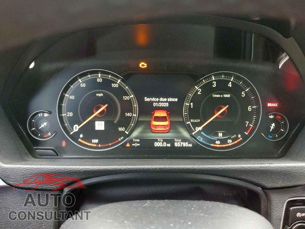 BMW 3 SERIES 2018 - WBA8B3C5XJK777729