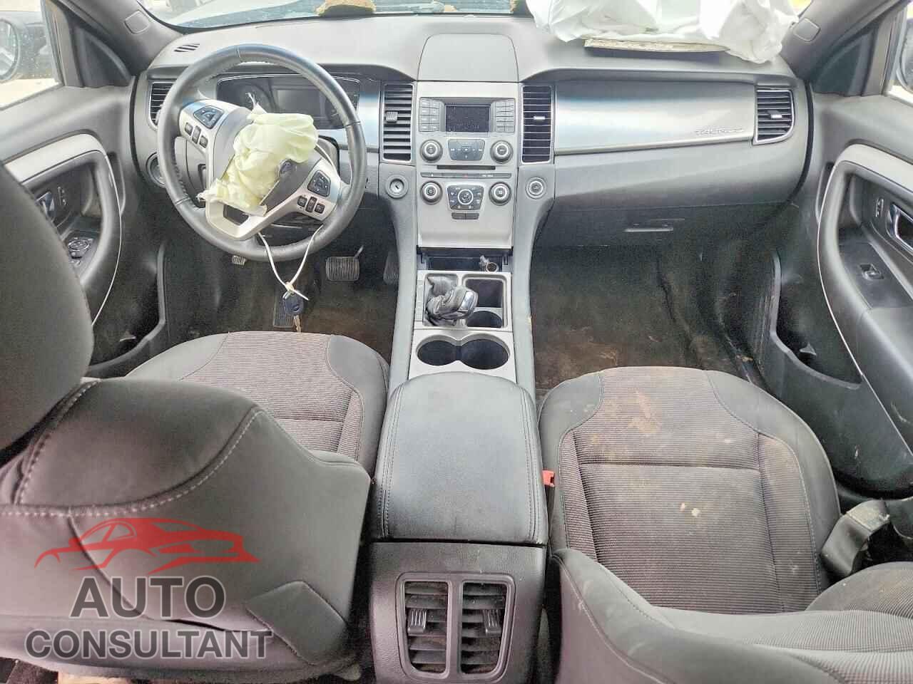FORD TAURUS 2018 - 1FAHP2H86JG117021