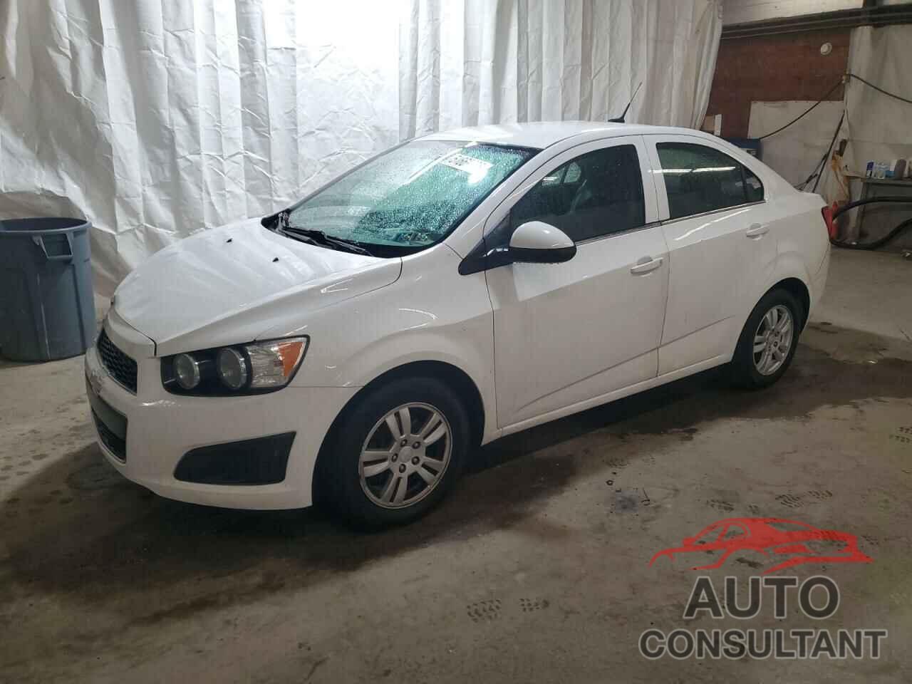 CHEVROLET SONIC 2013 - 1G1JC5SG5D4215206