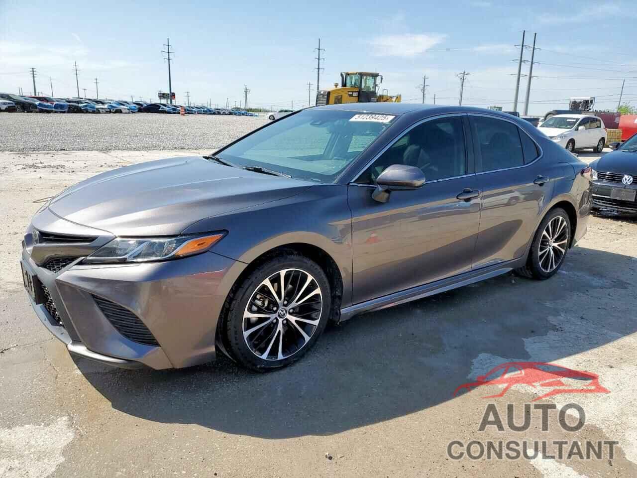 TOYOTA CAMRY 2018 - 4T1B11HK2JU068906