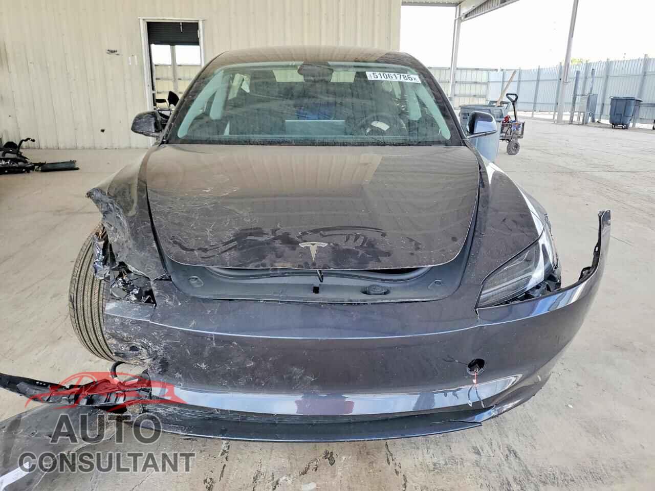 TESLA MODEL 3 2025 - 5YJ3E1EA0SF030111