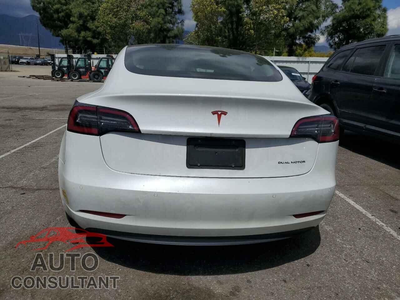 TESLA MODEL 3 2022 - 5YJ3E1EB4NF139023