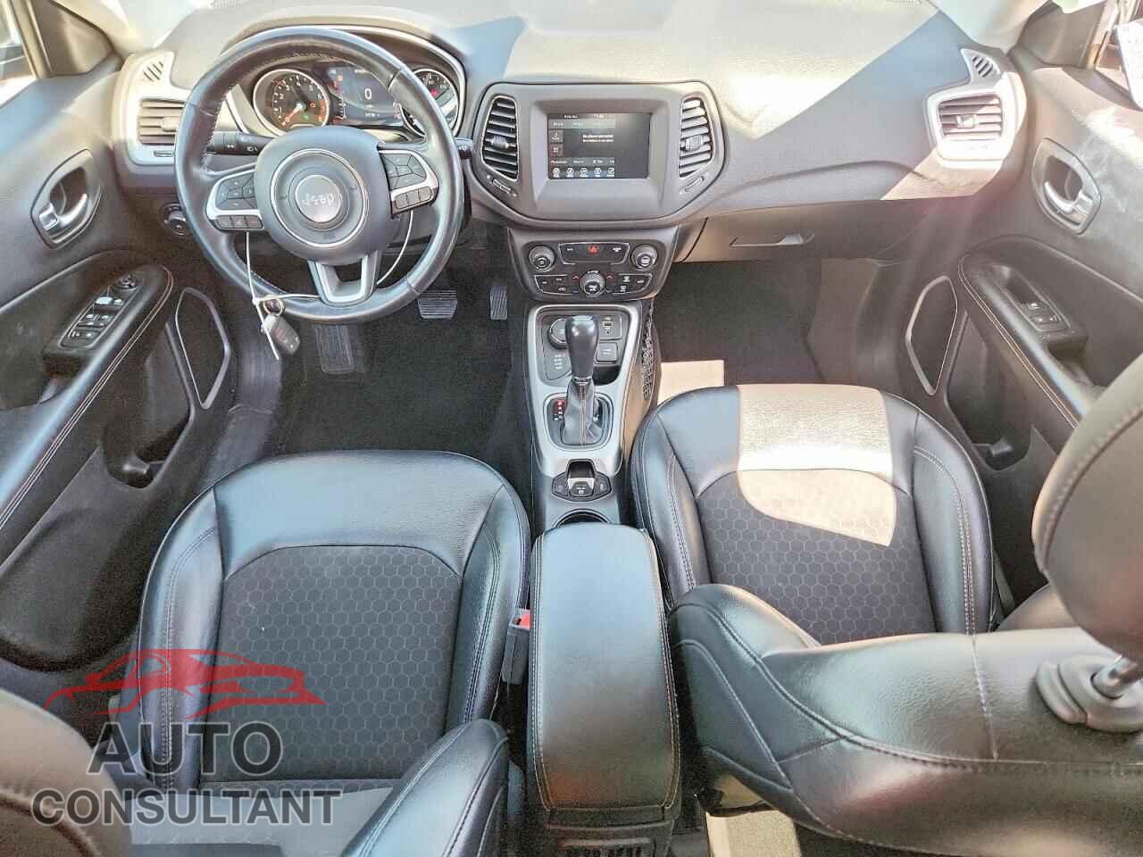 JEEP COMPASS 2018 - 3C4NJDBB5JT401489