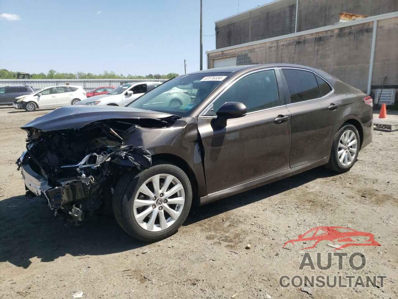 TOYOTA CAMRY 2018 - 4T1B11HK7JU050661