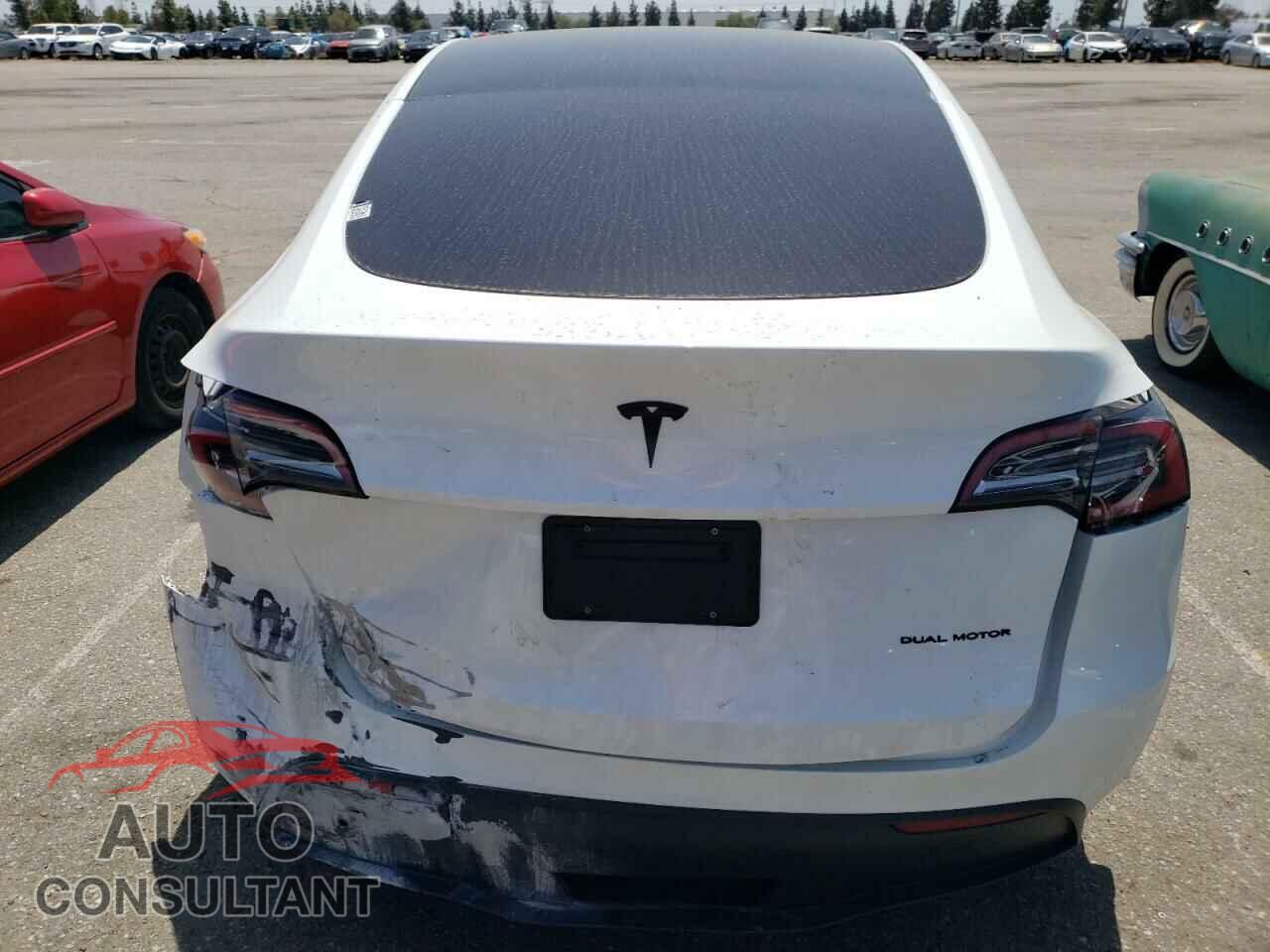 TESLA MODEL Y 2023 - 7SAYGDEE9PF637820