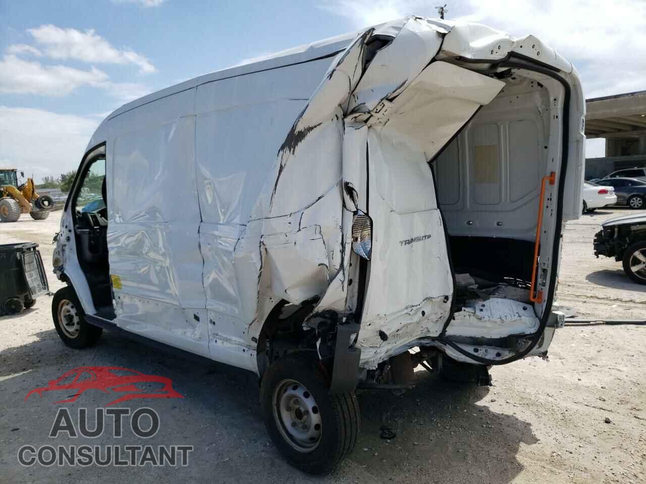 FORD TRANSIT CO 2018 - 1FTYE2CM8JKB55979