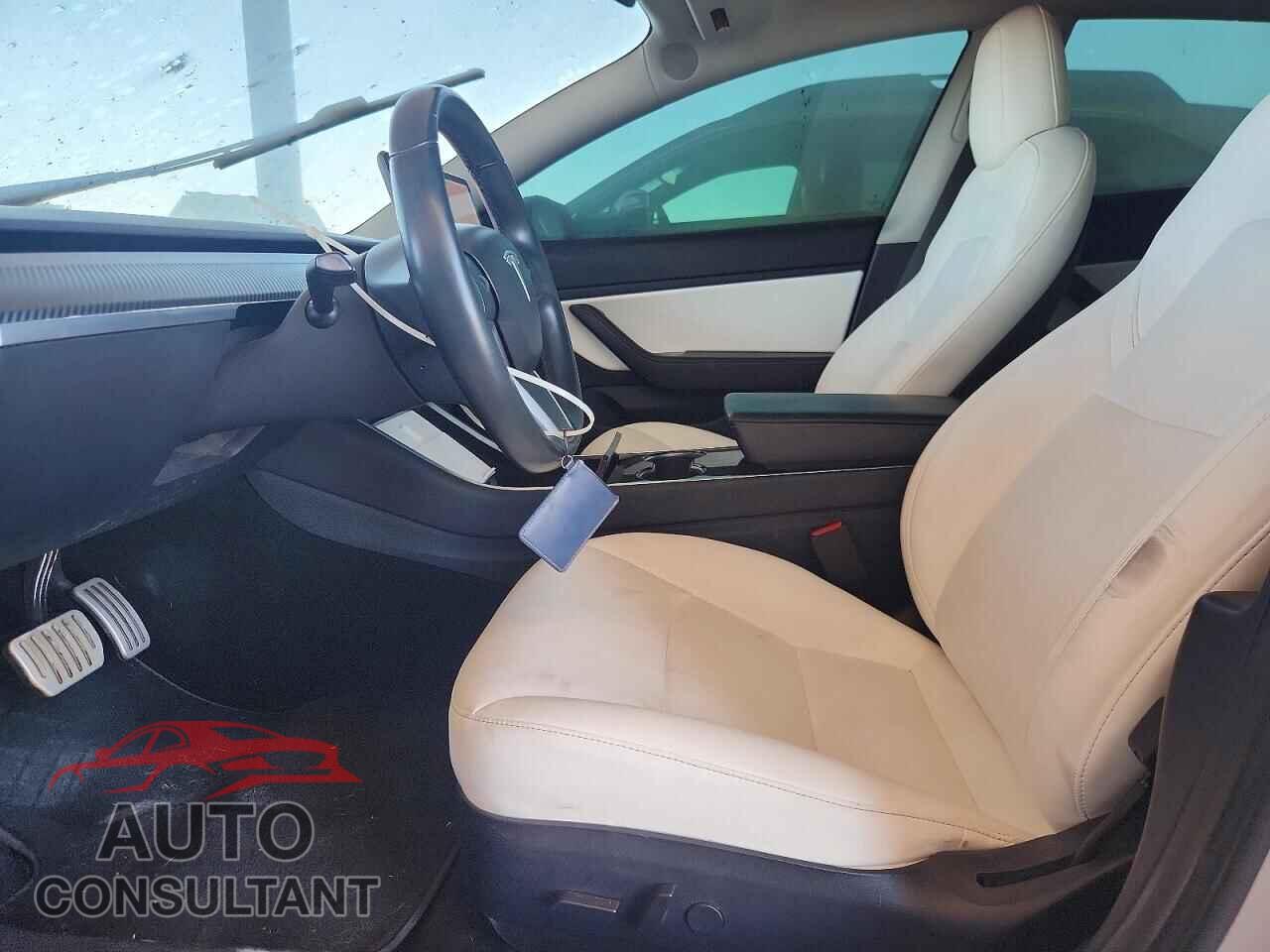 TESLA MODEL 3 2018 - 5YJ3E1EB0JF079509