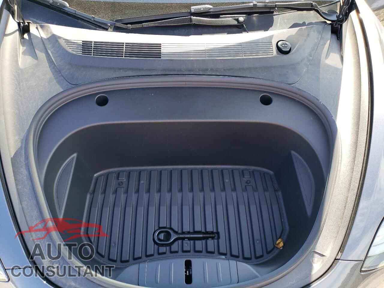 TESLA MODEL 3 2023 - 5YJ3E1EA5PF675845