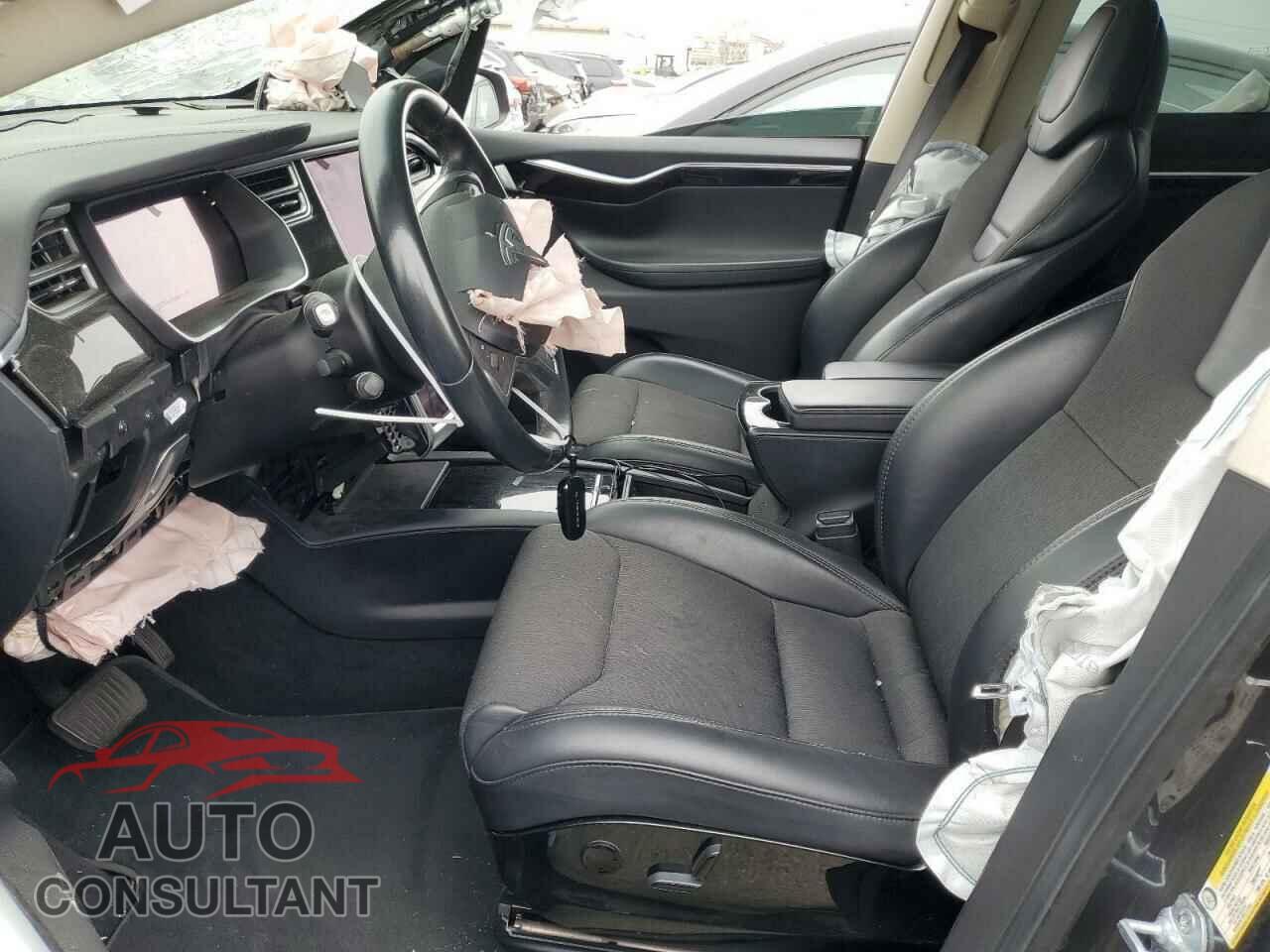 TESLA MODEL X 2016 - 5YJXCBE24GF017682