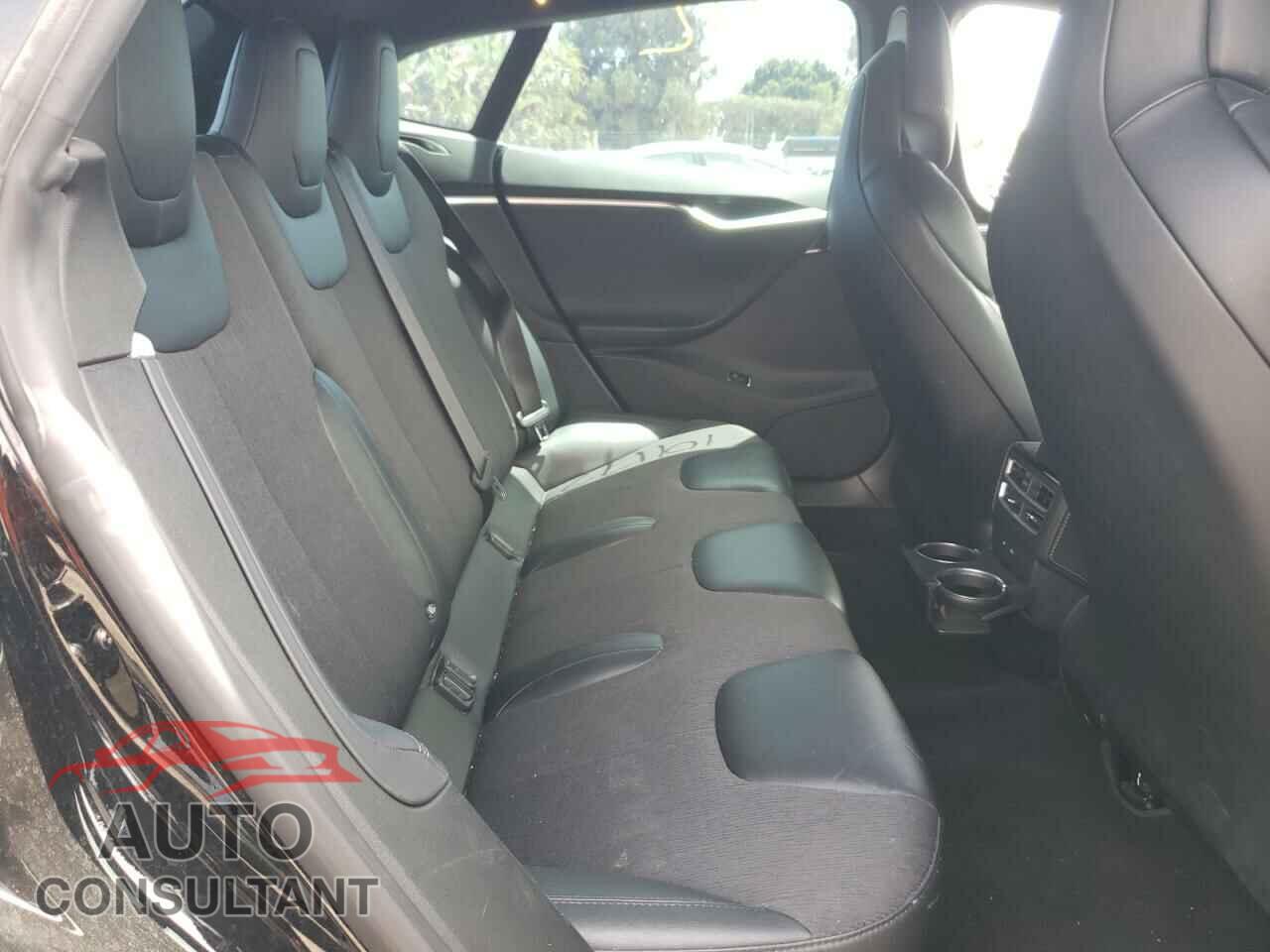 TESLA MODEL S 2017 - 5YJSA1E16HF187593
