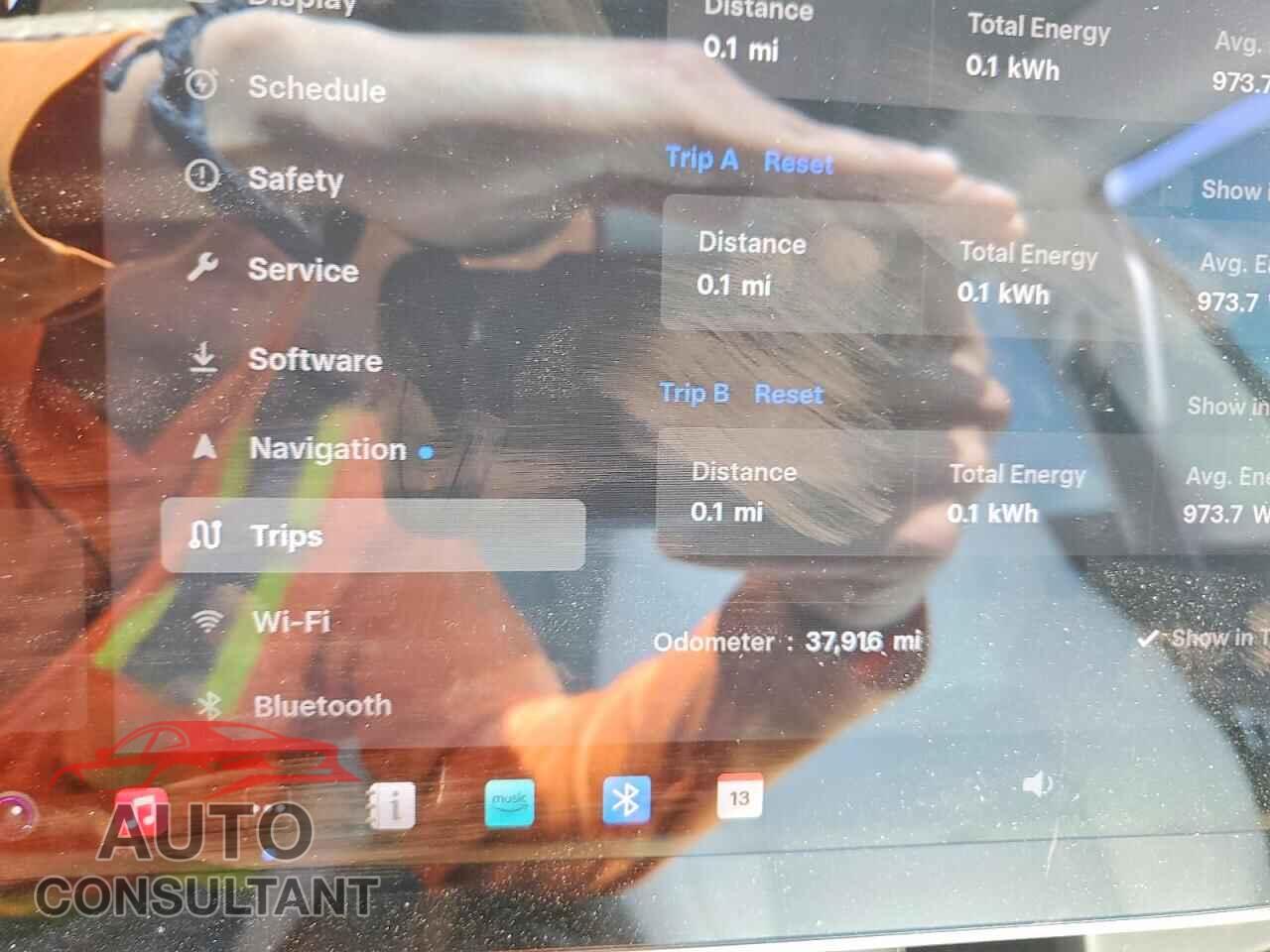TESLA MODEL 3 2021 - 5YJ3E1EA3MF853828