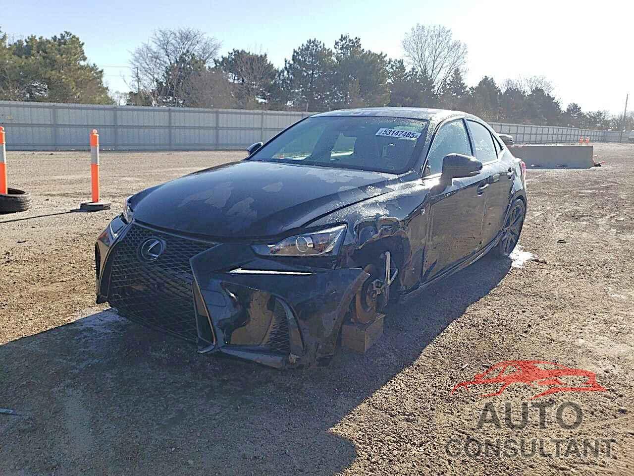 LEXUS IS 2019 - JTHC81D2XK5039979