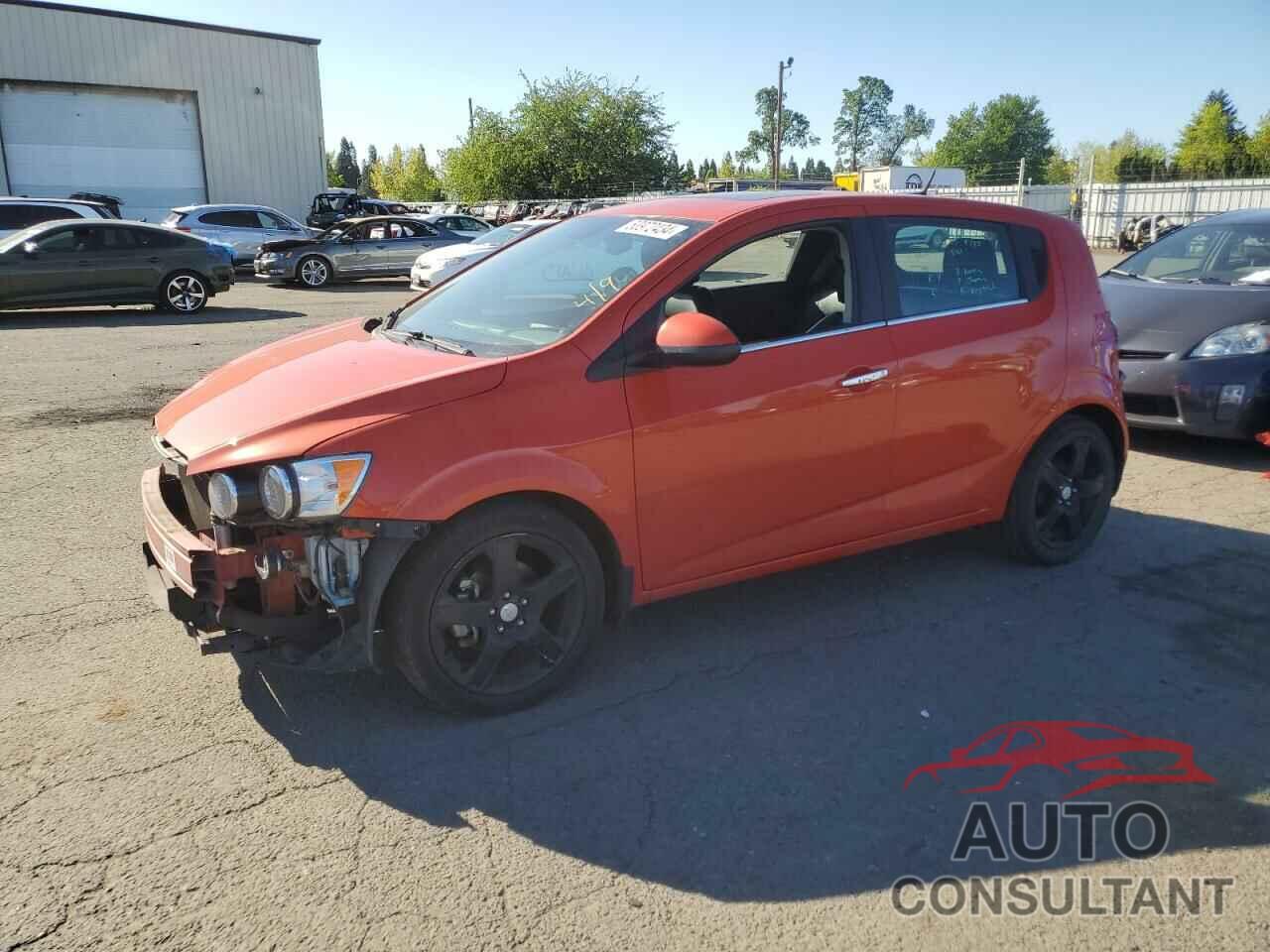 CHEVROLET SONIC 2013 - 1G1JE6SB7D4133482