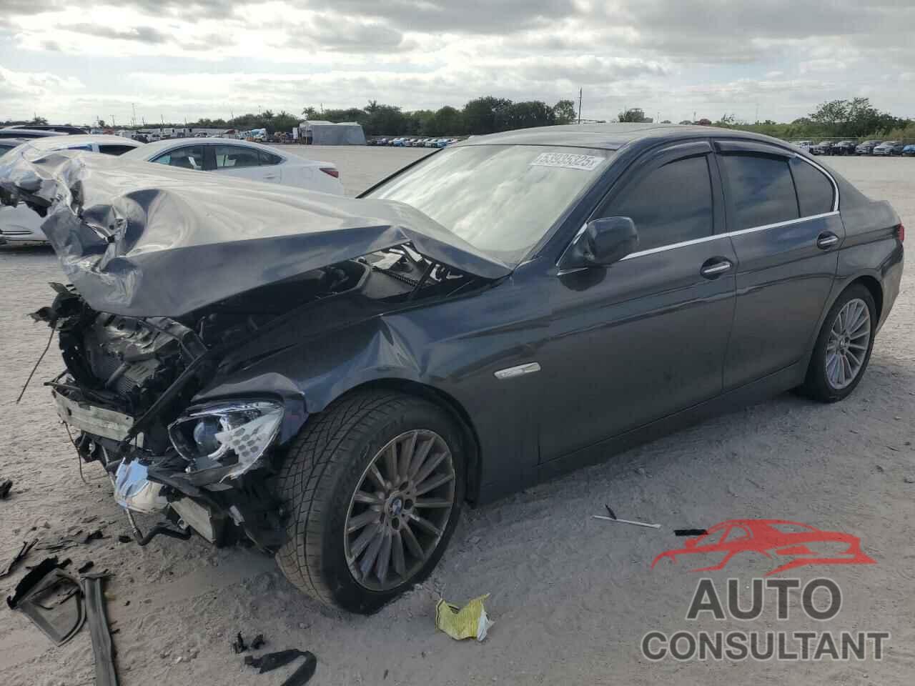BMW 5 SERIES 2013 - WBAFU7C5XDDU67047
