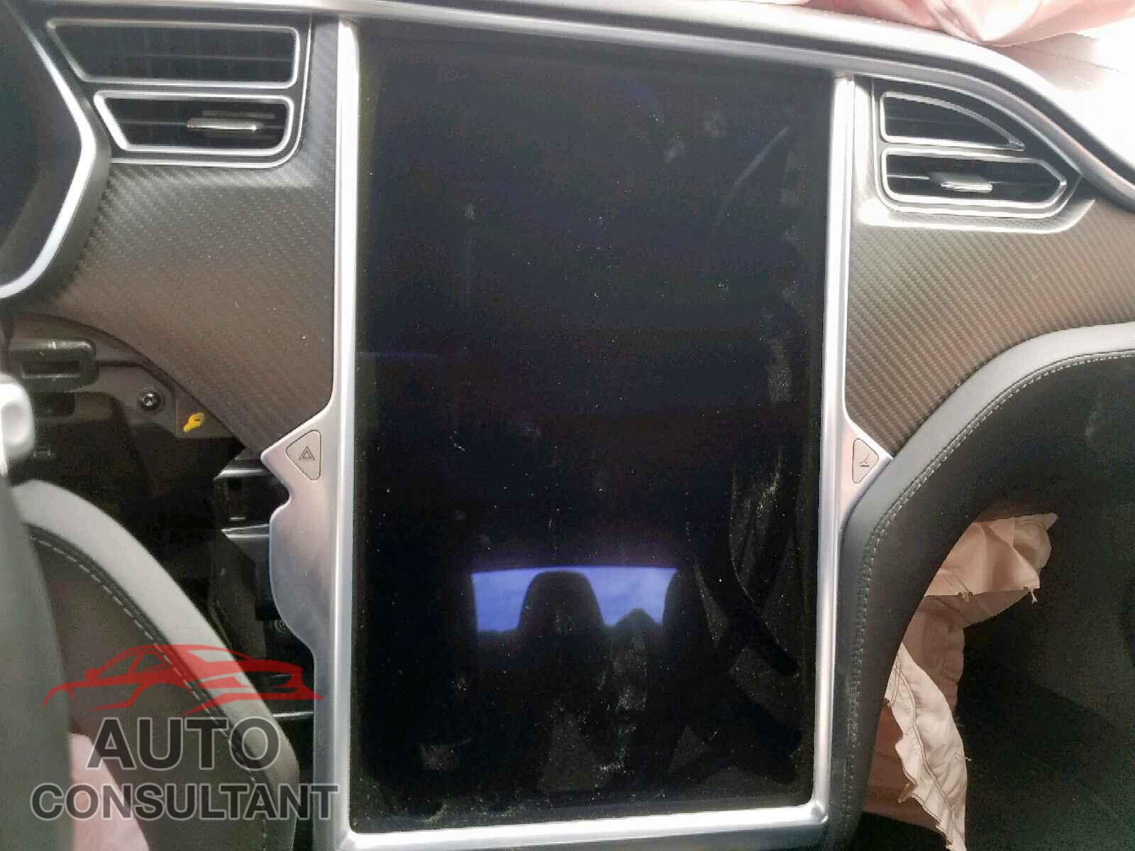 TESLA MODEL S 2018 - 5YJSA1E2XJF247650