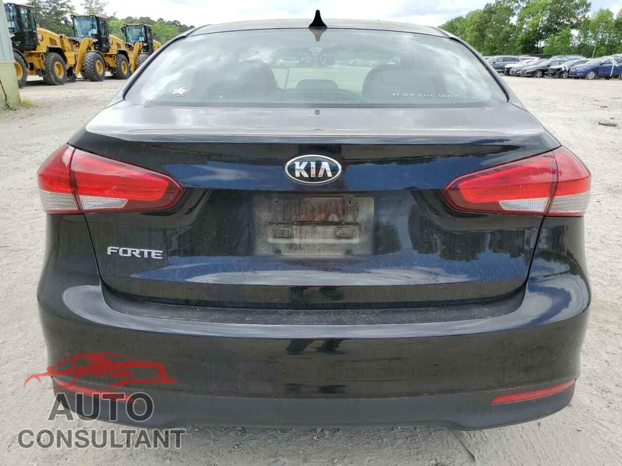 KIA FORTE 2017 - 3KPFK4A70HE052142