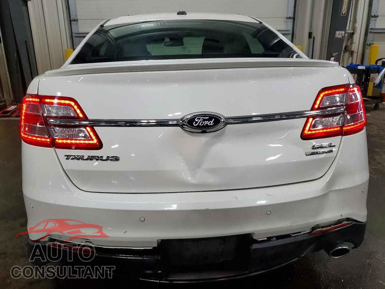 FORD TAURUS 2016 - 1FAHP2E81GG122009
