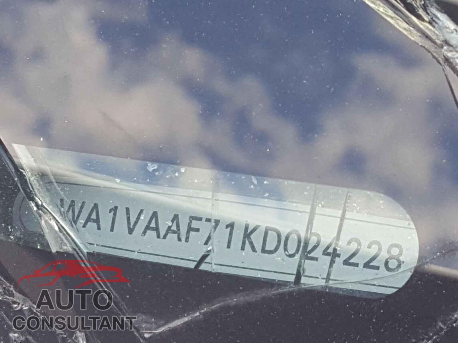 AUDI Q7 2019 - WA1VAAF71KD024228
